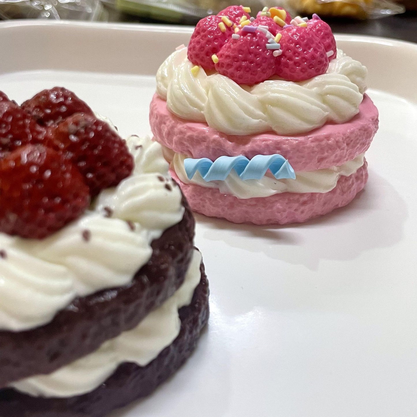 Food grade silicone manual decompression slow rebound diy simulated food toy raspberry tower decompression pinch fun