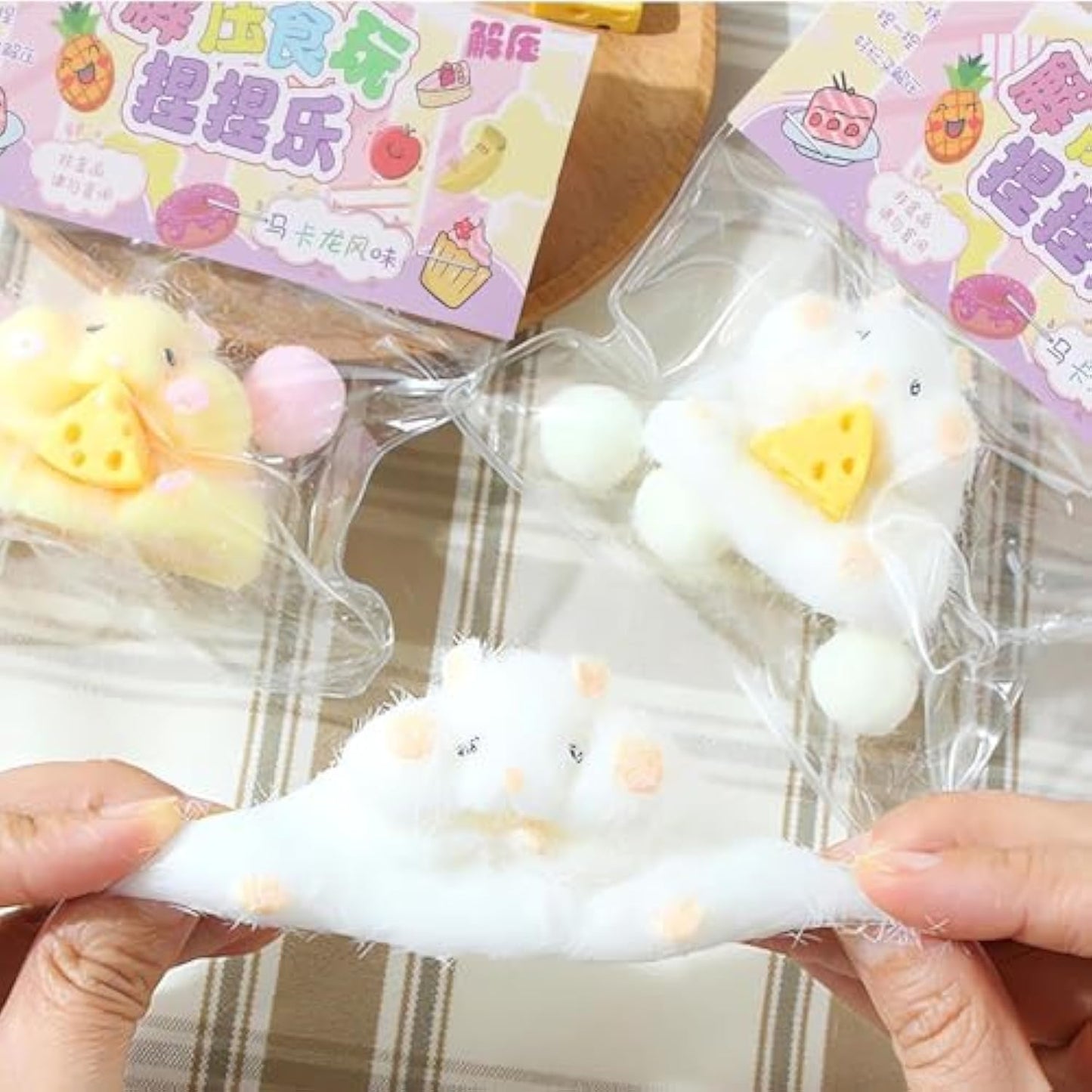 Cat Squishy Squeeze Toys, Cat Paws Squishy Toys, Stress Relief Squishies for Kids Party Favors, Pinch Family Squishy Toys, Fidget Toys Squishy Suitable Adults Kids (White Hamster), Small